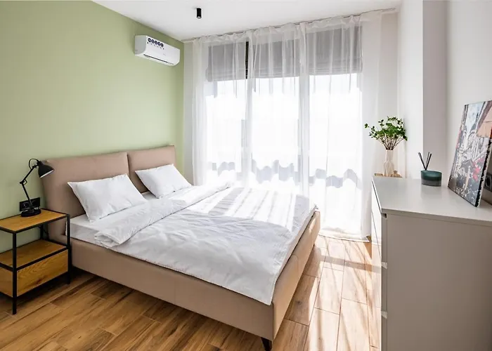 New Building On Shevchenko Street, Center